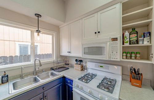 Cozy Home, Close to Ocean and Redwoods - Photo 13