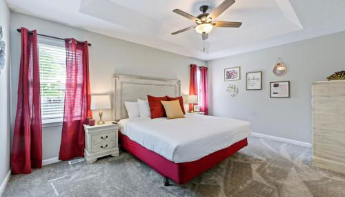 Fully Fenced & Stylish 3BR Near LakePoint Sports - Foto 3