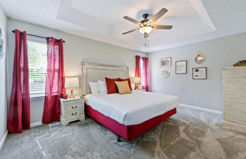 Fully Fenced & Stylish 3BR Near LakePoint Sports - Foto 3