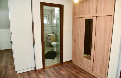 Tesla Coil Apartments - Photo 32