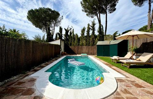 Casa familiar junto al lago con zona de juegos, cine y BBQ - Foto 1