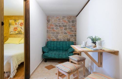 Studio apartment Larca - Photo 8