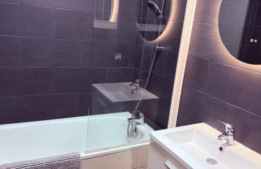 The Signature Suite - Photo 5