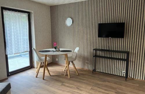 Light-flooded 2-room apartment with balcony - Photo 1