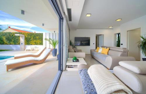 Villa LUMINOSA with outdoor and indoor pool and sauna - Foto 12