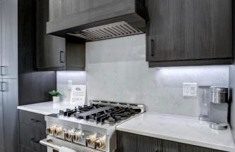 Loft condo by Mercedes Benz w balcony Apt 101 - Foto 8