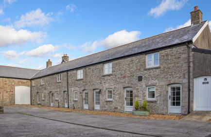 Private Getaway - Rural Charm - Photo 13