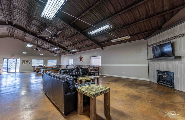 Elite Cabins and RV Park - Photo 3