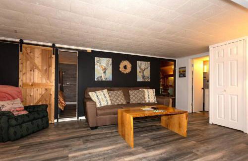 Funky Little Lakehouse - private dock and sunset view - Foto 6