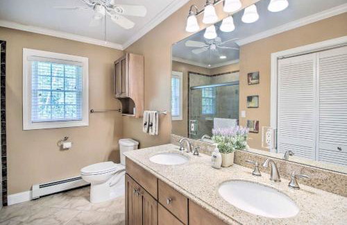 Readfield Retreat with Lake Maranacook Views! - Foto 16