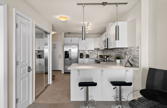 GLOBALSTAY. Modern Downtown Condos. Free parking - Photo 48