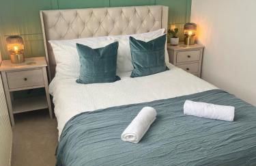 A Modern Classic 2 bed apartment by Graves Park - Foto 22