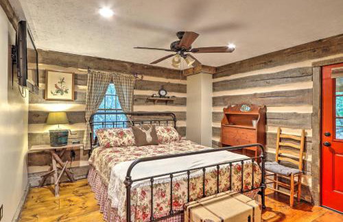 Cozy Creekside Mountain Escape w/ Hot Tub! - Foto 11