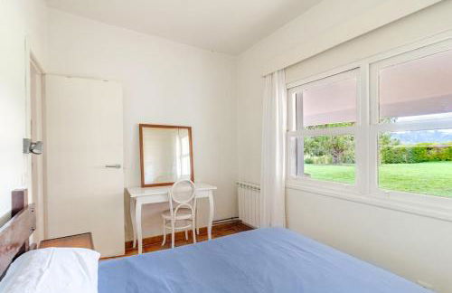 Casa con Jardín Enorme y Vistas Espectaculares Cerca de Pechon - Foto 13