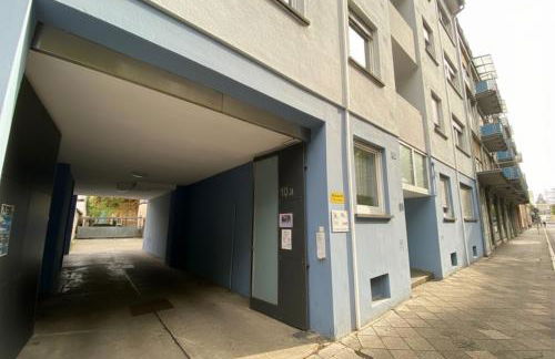 Spacious Apartment with Balcony - nearby Schlosspark - APOLONIAliving - Foto 58