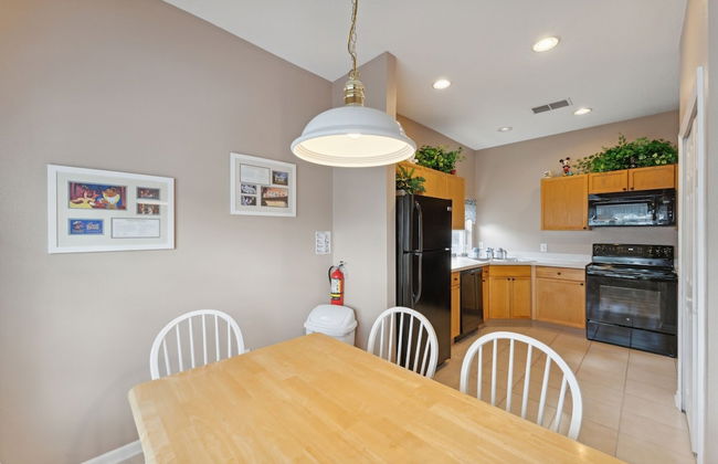 Vacation Resort Home Right Outside Of Disney World Parks With Private Pool 4 Bedroom Home by RedAwning - Foto 29