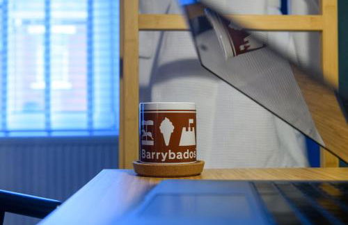 Joseph Suite - Stylish 3BR Home with Parking & WIFI - Foto 9