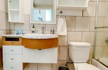 *WEHO/Beverly Hills* Luxury 2BD/2.5BA + Balconies - Photo 27