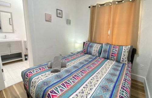 Heart of Miami sleeps 10 near Little Havana Beaches - Foto 7