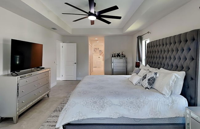 Calm Waters - Photo 3