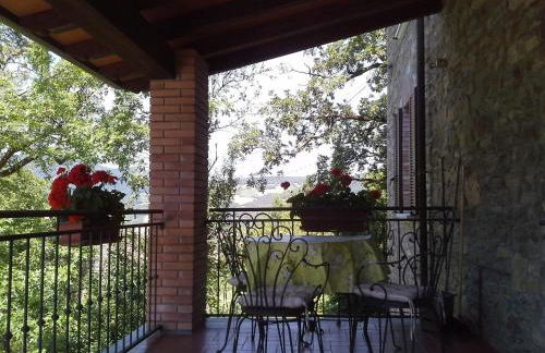 Refurbished 3 Bedroom Farmhouse in Emilia - Photo 51