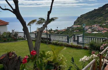 Tropical Garden - Photo 21