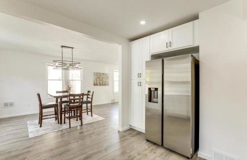 Walk to River, Parks and Dining Family Home with Yard - Foto 10