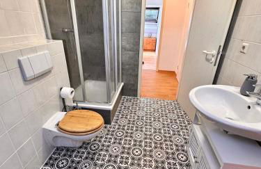 Fantastische Dachgeschosswohnung in Connewitz nahe Karli - Platz für bis zu 5 Personen - tolle Lage und öffentliche Verkehrsmittel - Foto 15