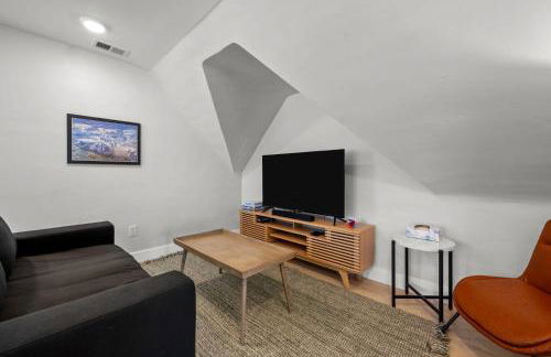 Broadway Dog-Friendly Loft with Parking - Foto 6