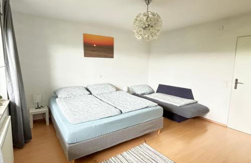 Panorama-Haus Ferienwohnung SÄNTIS - Schlafzimmer, Wohnzimmer, Küche, Bad, Sonnenterrasse mit Bergblick im Garten - Foto 16