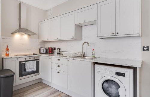 Central L1 Stay, Close to all Attractions, Parking Nearby - Foto 70