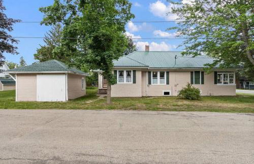 Downtown Gillett Bungalow, Fireplace, 3B, Historic - Foto 50