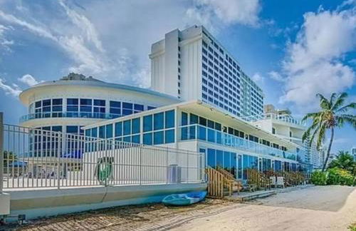 Castle Beach Club Apartments - Photo 14