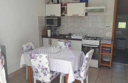 Iris Sabunike - Photo 31