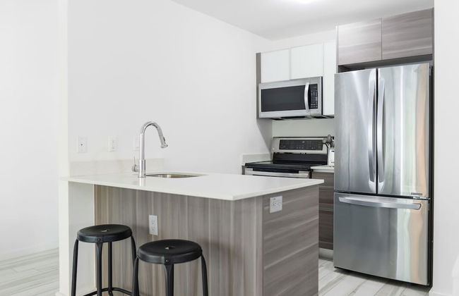 Stylish Stay by Wynwood & Biscayne Bay - Photo 10