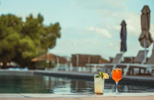 Trizonia Bay Hotel - Photo 34