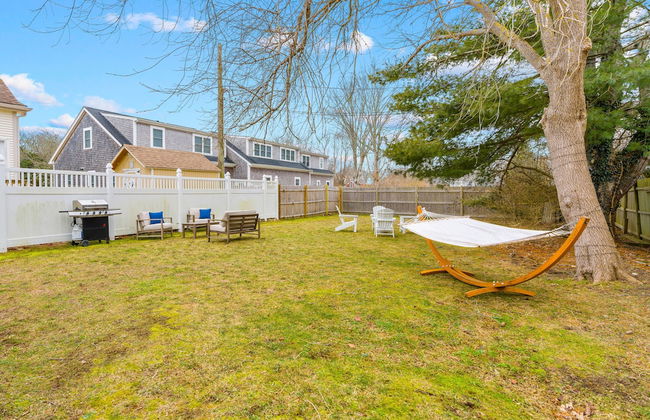 King St. Cottage - Photo 21