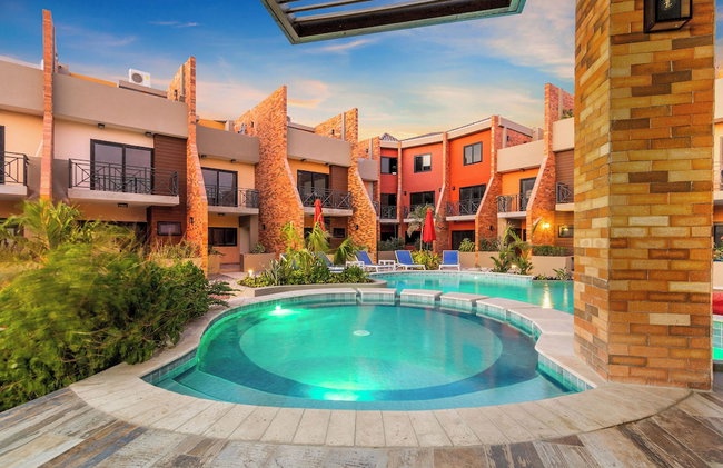 Bocobay Porta al Sole Condos - Photo 1
