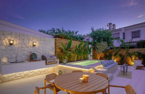 VACATION MARBELLA I Casa Savia, Private Pool, Luxury interiors, 10min walk to the Beach - Foto 2