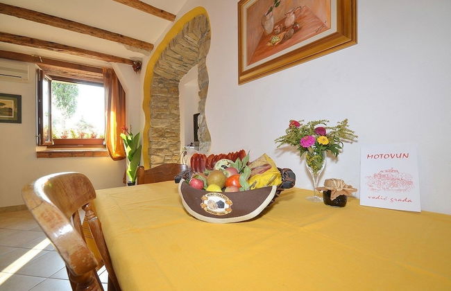 Bella Vista Apartments - Photo 14