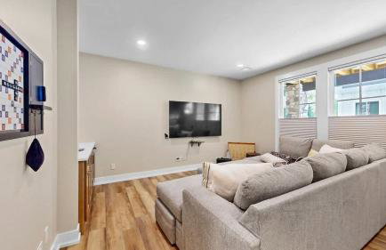 Luxe by the Lake - Pool Access - Photo 14