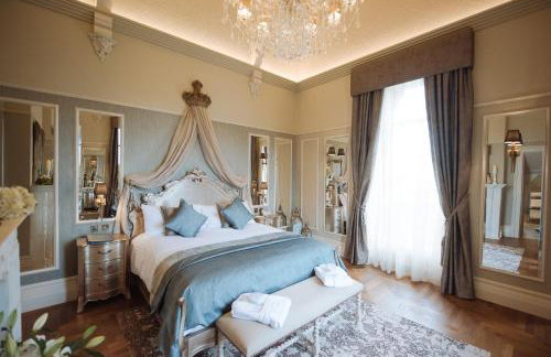 Cornhill Castle - Photo 1