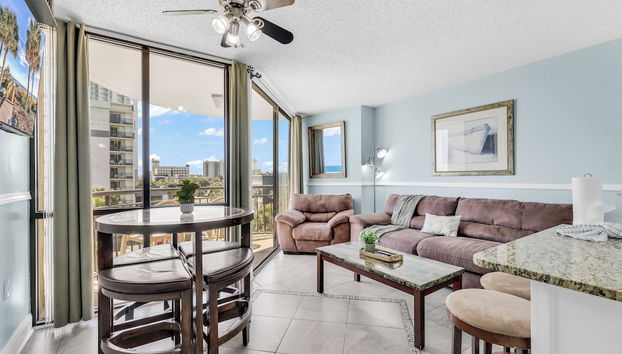 Meridian Plaza 408 - Foto 5, Servicio de comidas en la habitación