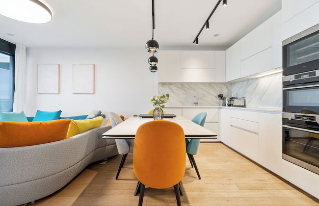 Stylish Luxurious Apt w Pool & Gym ID214 - Foto 7