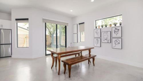New Modern 3BR 2.5BA North Loop, Cowboy Pool and Patio by Austin Vacay - Foto 3