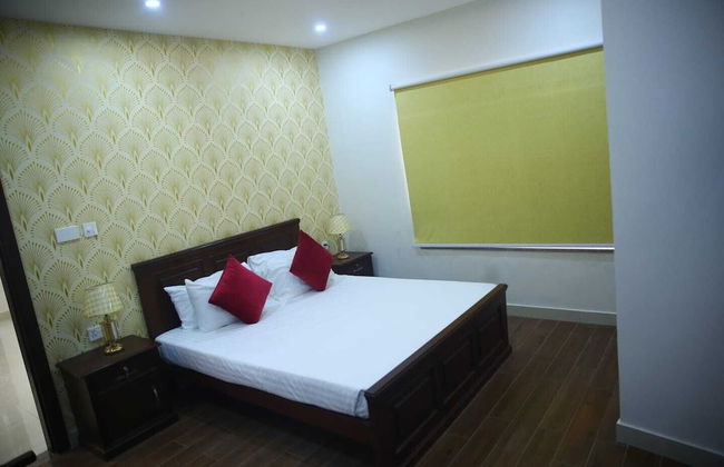 Gulberg Suites - Photo 3