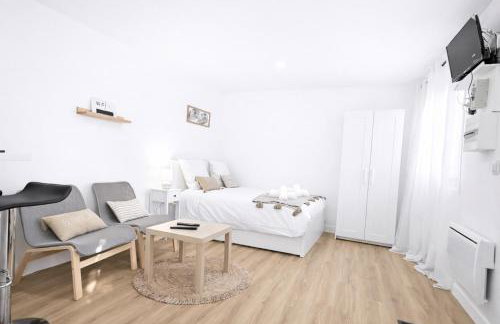 5 Mins to Train Station - Paris & DisneyLand - Cosy des Reves Villiers - Photo 9