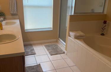 Luxury 5 Bedroom Villa with Secluded Pool/Spa in Glenbrook community near Orlando - Foto 16