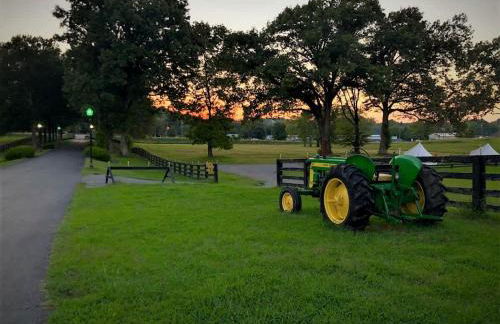 Charming Loft B&B with Private Bath & Country Breakfast near Old Hickory Lake – Gallatin, Tennessee - Foto 20