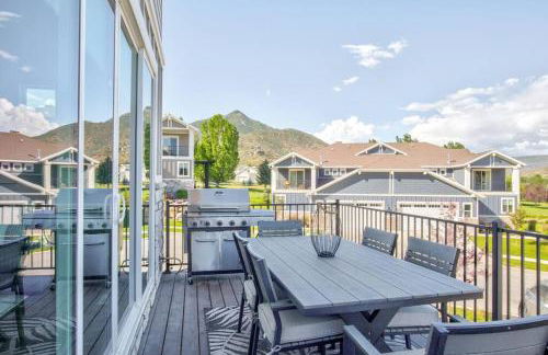 Midway to Heaven! BRAND NEW 5 bed 4.5 bath, HOTTUB - Photo 58